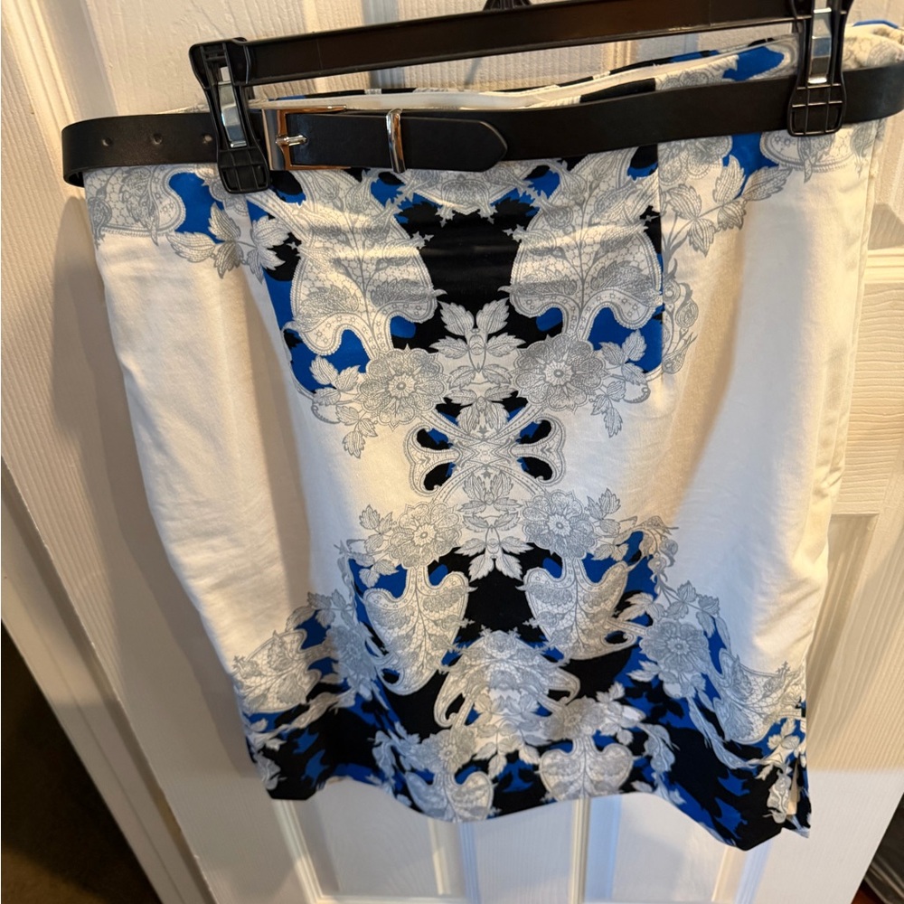 Worthington Black, Blue, and White Patterned Pencil Skirt